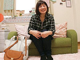 男優チ●ポでイキ狂った たくや君ママ 笑顔のかわいいほんわか系ママがムチムチのだらしない体を晒して巨根で悶絶アヘ顔披露 サンプル動画サムネイル